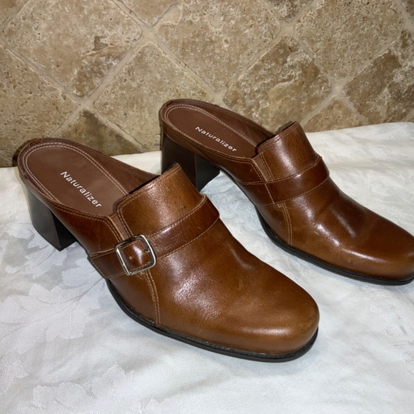 Naturalizer leather loafer mule Sz 8.5M buckle accent chunky heel - Picture 2 of 6